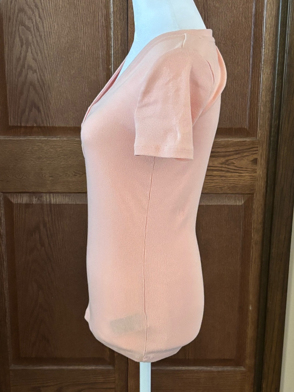 Gap Ribbed Button V-Neck Tee - Picture 2 of 7